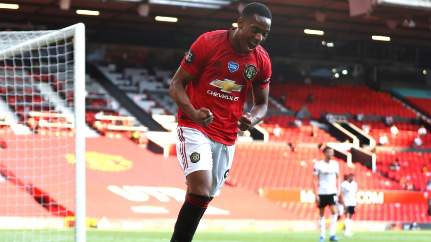 Vì sao Anthony Martial “ghi bàn như máy” trên hàng công MU?